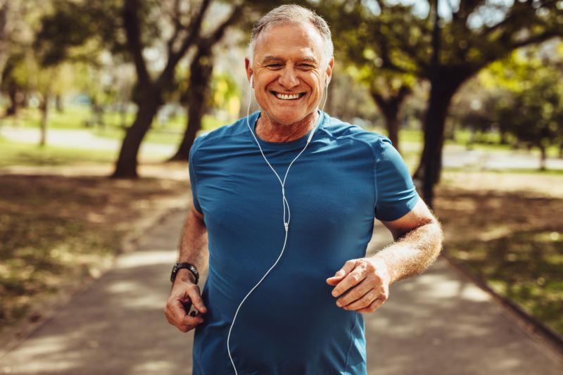 old-man-jogging-park